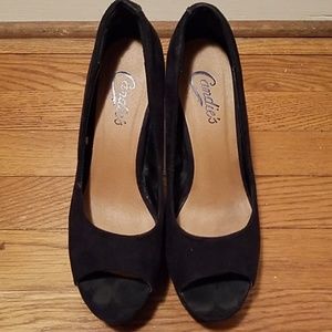 Women's black open toed pumps